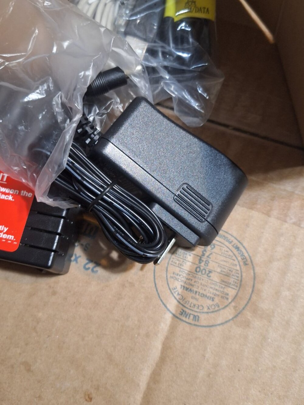 WESTELL MODEM - Picture 4 of 6